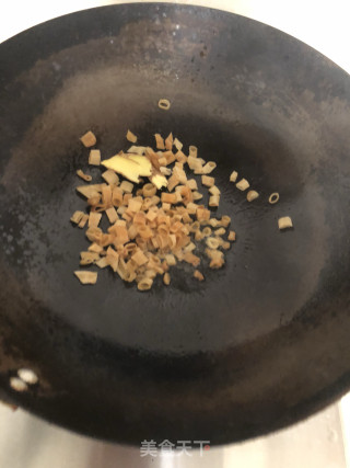 沙虫冬瓜汤的做法步骤：3