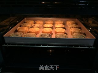 凯蒂广式月饼的做法步骤：17