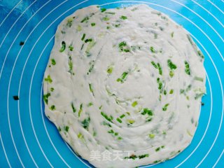 葱油饼的做法步骤：7