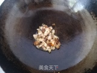 腊肉杂蔬焖饭的做法步骤：6