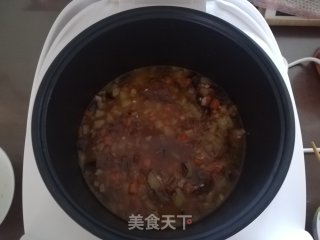 腊肉杂蔬焖饭的做法步骤：9