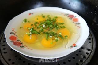 端午卧鸡蛋的做法步骤：4