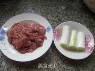 【山寨版】京酱肉丝的做法步骤：1