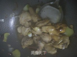 香菇鸡块的做法步骤：4