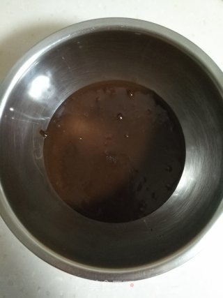 巧克力脆皮蛋糕卷的做法步骤：13