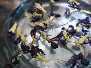 “酸甜美食”蓝水晶凉糕的做法步骤：2
