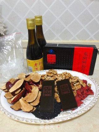 桃花姬——阿胶糕的做法步骤：1