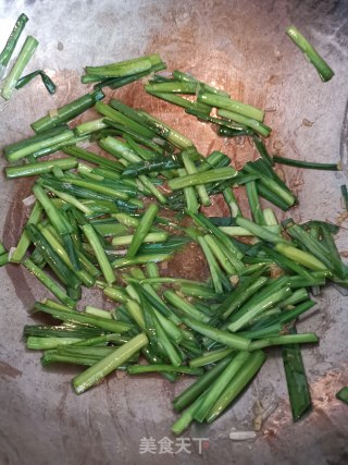 炒三丝（韭菜豆芽豆皮）的做法步骤：5