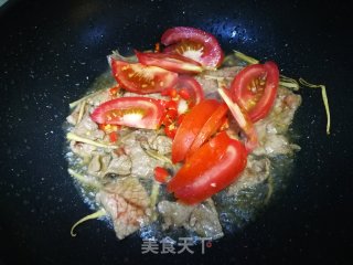 番茄牛肉的做法步骤：5