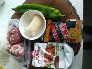 肉末杂酱的做法步骤：1
