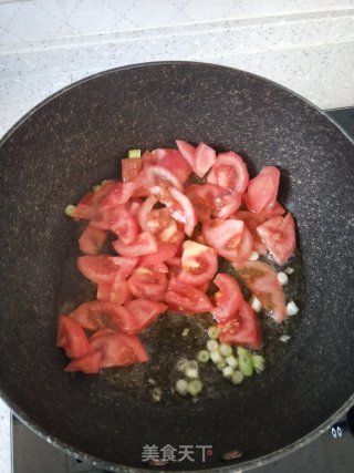 西红柿鸡蛋打卤面的做法步骤：2