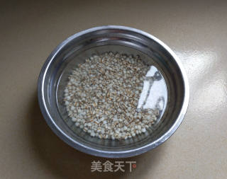 冬瓜薏米骨头汤的做法步骤：1