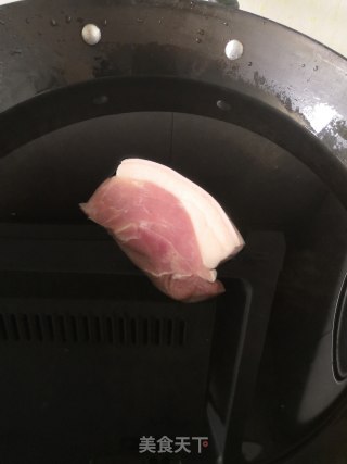 梅干菜扣肉的做法步骤：1
