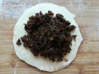 梅干菜肉饼的做法步骤：7