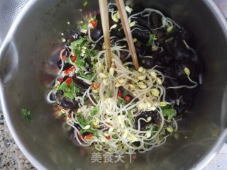 凉拌豆芽木耳的做法步骤：4
