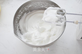 电饭煲版戚风蛋糕的做法步骤：9