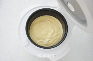 电饭煲版戚风蛋糕的做法步骤：12