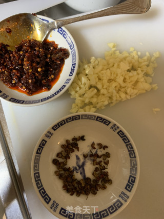 干煸豆角的做法步骤：1
