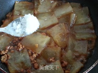 以假乱真的红烧肉——肉末番薯粉皮的做法步骤：7