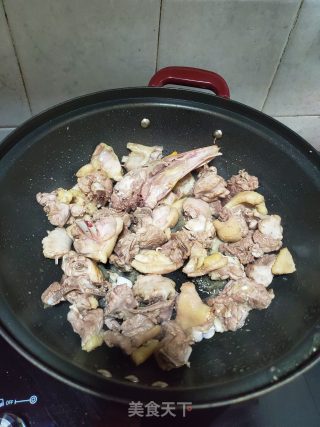 酸梅鸭的做法步骤：3