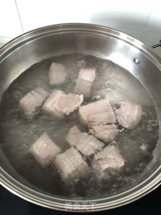 卤五花肉夹馍的做法步骤：2