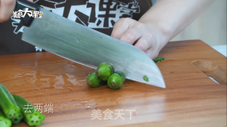 培根秋葵卷????的做法步骤：3
