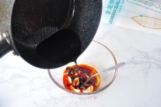 酸辣鸡丝凉面的做法步骤：7