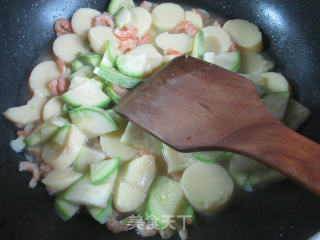 开洋西葫芦煮樱玉豆腐的做法步骤：8