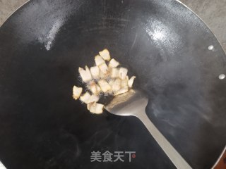 青椒咸蛋小炒肉的做法步骤：1