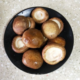 酿香菇粉丝煲的做法步骤：2