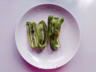 青椒豆芽炒香干的做法步骤：2