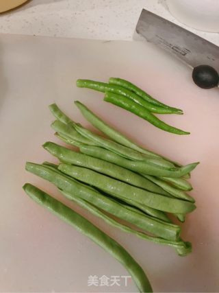 土豆焖四季豆的做法步骤：2