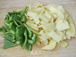 青椒土豆片的做法步骤：3