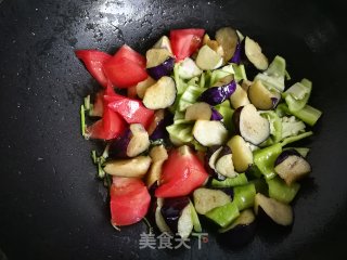 青椒烧茄子的做法步骤：8