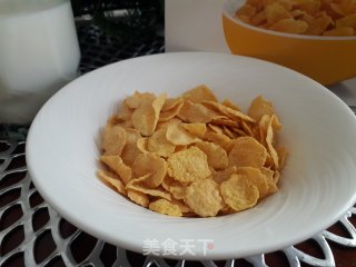 牛奶玉米片的做法步骤：1