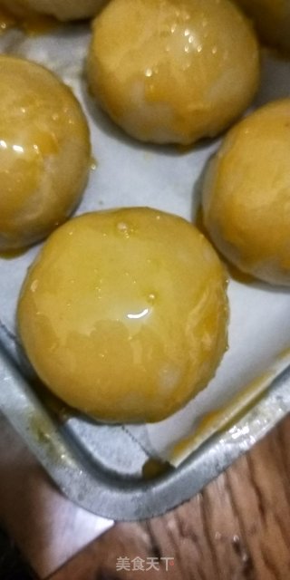 蛋黄酥的做法步骤：9