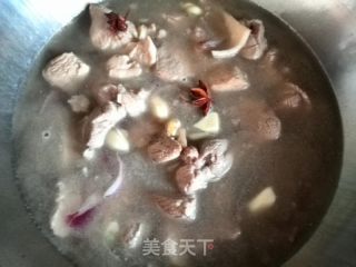 酥软红烧肉的做法步骤：4