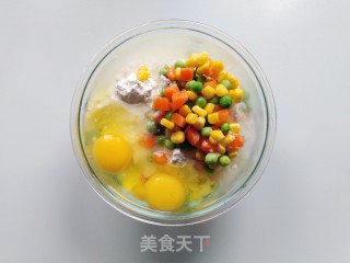 粟米青豆胡萝卜鸡蛋饼的做法步骤：2