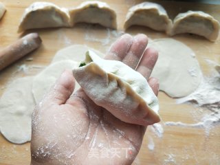 韭菜鸡蛋煎饺的做法步骤：19