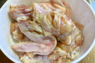 甜酸柠汁鸡翅--酸甜美食的做法步骤：2