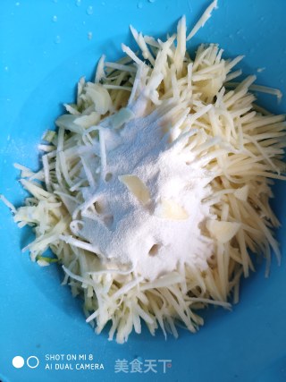 土豆饼的做法步骤：3