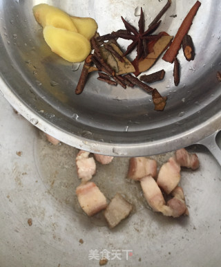 胡萝卜焖肉的做法步骤：6