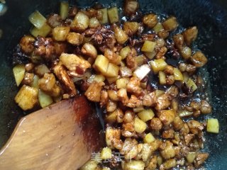毛豆炖五花肉的做法步骤：7