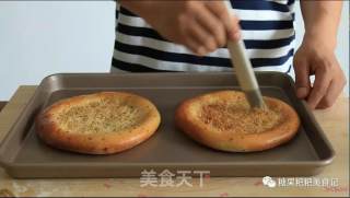 品一口新疆的烤馕，感受着久违的面香的做法步骤：8