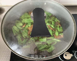 炒豆角的做法步骤：8
