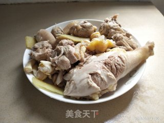 老鸭山药胡萝卜薏米汤的做法步骤：3
