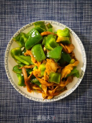 青椒炒平菇的做法步骤：6