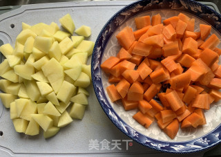 炒三丁的做法步骤：1