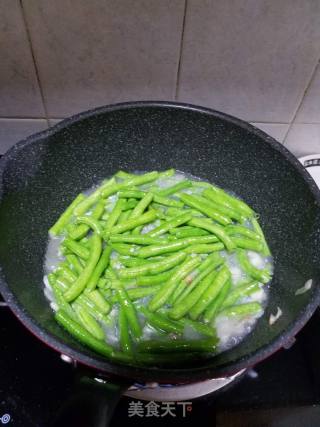 清炒豆角的做法步骤：4