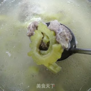 苦瓜排骨汤的做法步骤：7